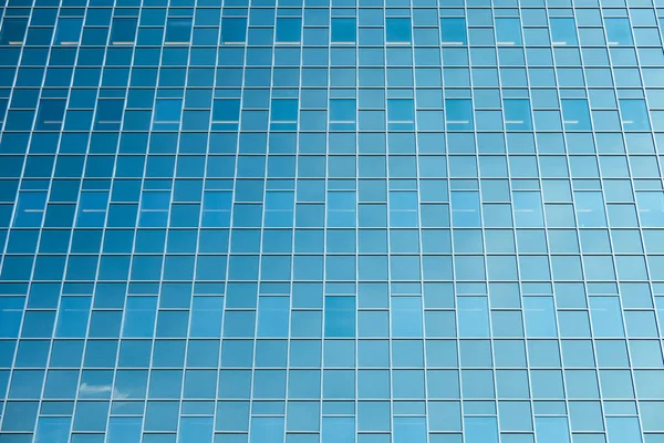 Glass facade modern office building in Dutch city Utrecht — Stock Photo, Image