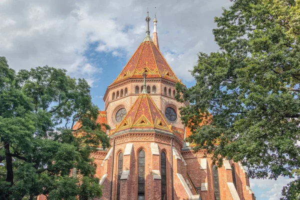 ブダペストハンガリーのカルヴィニスト改革教会の眺め — ストック写真