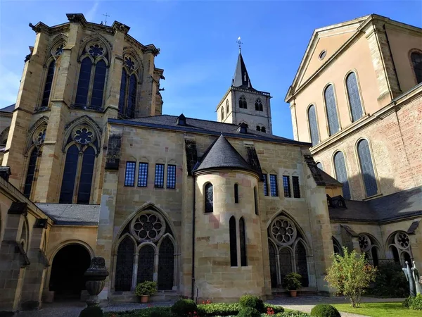 Uitzicht Tuin Van Kathedraal Van Trier Duitsland — Stockfoto