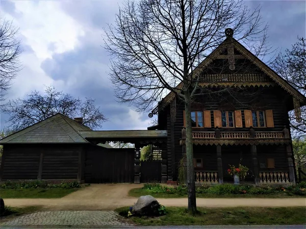 Bela casa na aldeia Alexandrovka de Potsdam — Fotografia de Stock