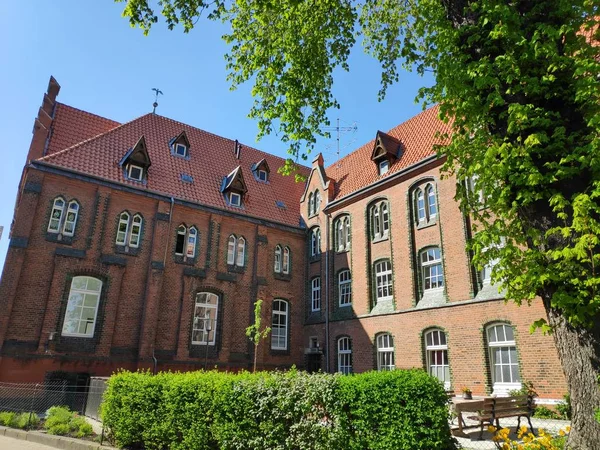 De gevel van het oude ziekenhuis van Einbeck — Stockfoto