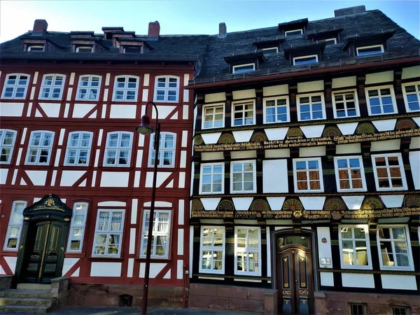 Krásný hrázděný dům ve starém městě Einbeck — Stock fotografie