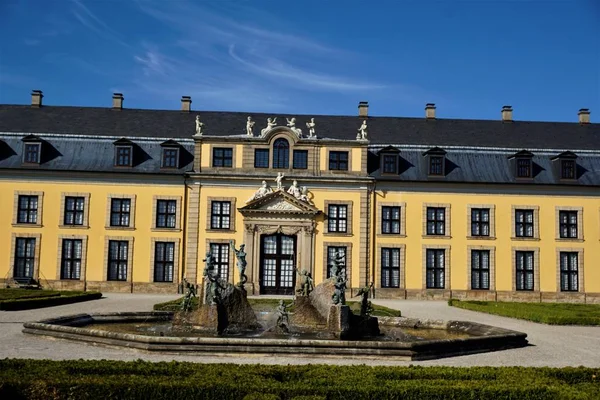 Galerie et fontaine neptune à Herrenhausen Gardens Hanover — Photo