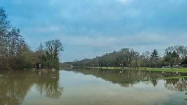 Alan ayna efekti sular altında..