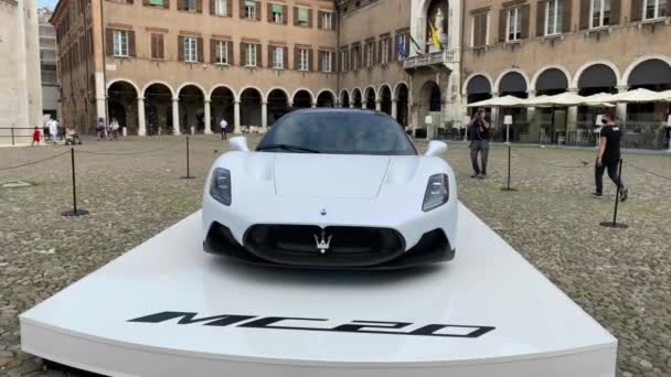 Módena Italia Presentación Del Nuevo Modelo Maserati Mc20 Supercar Piazza — Vídeos de Stock
