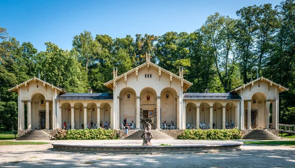 Parc du château de Sychrov en République tchèque — Photo