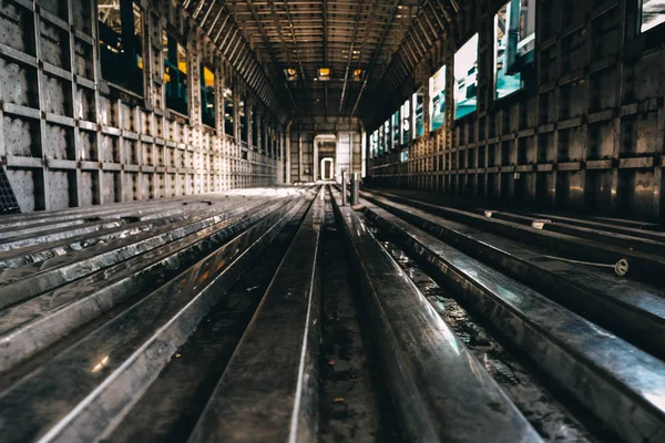 Fabricación de un tren de pasajeros en una fábrica — Foto de Stock