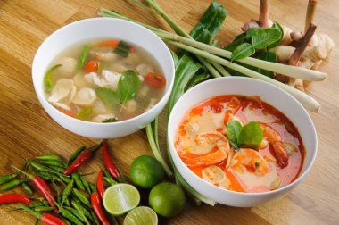 Tavuk Tavuk Tom Yum ve Kremalı Tom Yum Kung