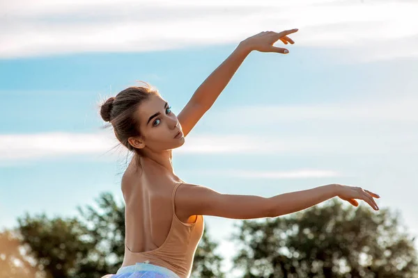 Smyslné Baletka Příroda Létě — Stock fotografie