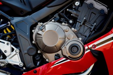 closeup motosiklet motoru ile yumuşak odak ve ışık içinde belgili tanımlık geçmiş üzerinden