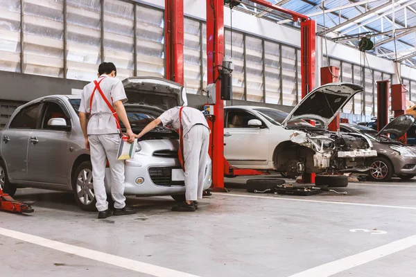 Closeup Auto Reparatie Station Bodyshop Met Soft Focus Licht Achtergrond — Stockfoto