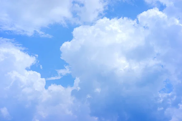 Schöner Himmel Mit Soft Fokus Und Überlicht Hintergrund — Stockfoto