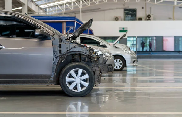 Auto Kfz Reparatur Service Center Mit Soft Fokus Und Überlicht — Stockfoto