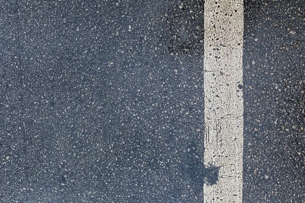 雨のぬれた道路の背景 平置きだ トップビュー — ストック写真