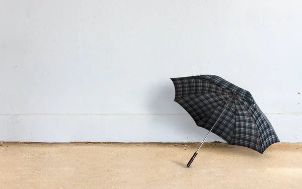 Heureux Concept Jour Pluie Parasol Avec Fond Mural Brique — Photo