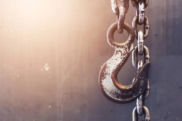 Old Chain Hook Soft Focus Background Light — Stock Photo, Image