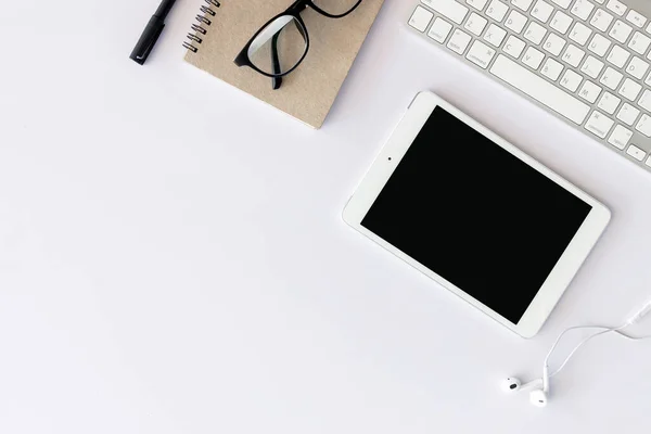 Oficina Lugar Trabajo Con Espacio Texto Mesa Madera Blanca Con — Foto de Stock