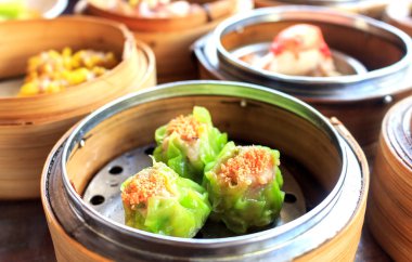 Dim Sum Thai yemekleri yumuşak odaklı ve ışığın üzerinde yakın plan görüntüsü