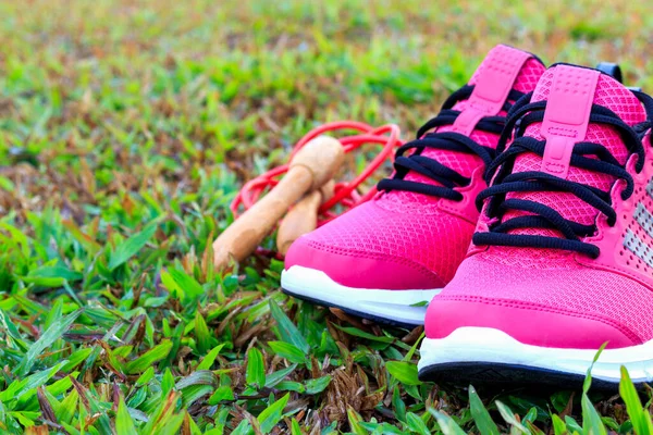 Bewegungskonzept Laufschuhe Rosa Unschärfe Und Fokus Hintergrund Auswählen — Stockfoto