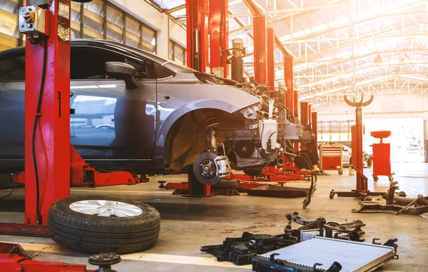 Car Automobile Repair Service Center Soft Focus Light Background — Stock Photo, Image