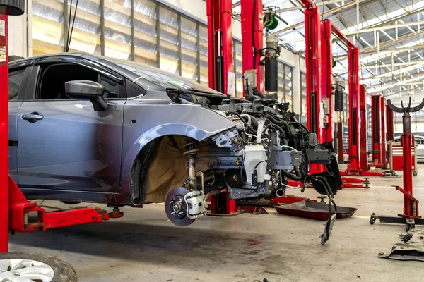 Auto Kfz Reparatur Service Center Mit Soft Fokus Und Überlicht — Stockfoto