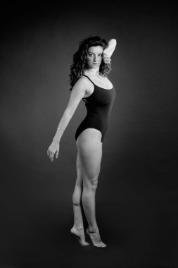 Modern stil dansçı stüdyo çekimi