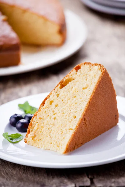 Slice Homemade Vanilla Cake Breakfast — Stock Photo, Image