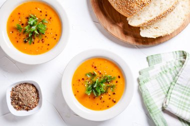 Ev yapımı organik butternut squash sou kase