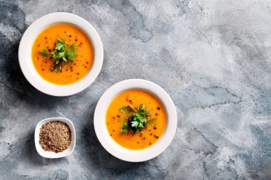 Ev yapımı organik butternut squash sou kase