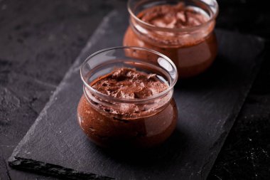 ev yapımı çikolata mousse