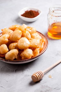 Ballı Loukoumades Yunan Donuts