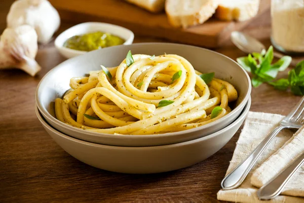 Schaal Pasta Met Zelfgemaakte Pesto Saus — Stockfoto