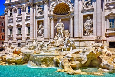 Roma Trevi Çeşmesi (Fontana di Trevi) Roma, İtalya. Roma'nın en ünlü Çeşme Trevi's. Mimari ve Roma'nın simgesel yapı.