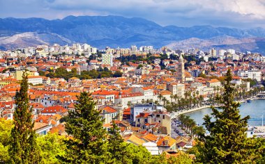 Split 'in tarihi liman manzarası, Dalmaçya, Hırvatistan