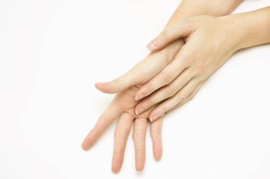 Beyaz arka planda izole kadın elleri