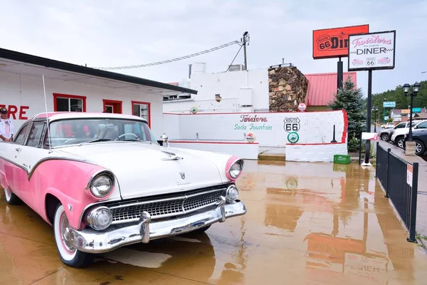 Williams Arizona Julho 2017 Classic Pink Ford Fairlane Crown Victoria — Fotografia de Stock