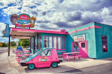 Kingman, Arizona - July 24, 2017 : Mr. Dz Route 66 Diner in Kingman located on historic Route 66. clipart