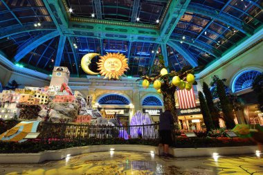 Las Vegas, Nevada - 25 Temmuz: Bellagio iç, bir resort, lüks otel ve casino Las Vegas Strip, Nevada. Bellagio 1998 tarihinde açıldı