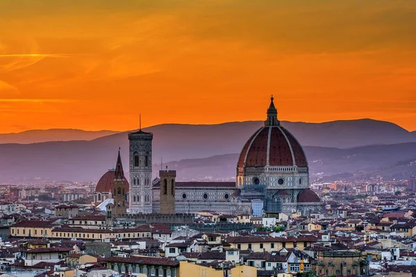 Duomo Santa Maria Del Fiore Στο Ηλιοβασίλεμα Στη Φλωρεντία Τοσκάνη — Φωτογραφία Αρχείου