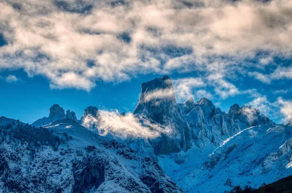 Naranjo Bulnes Más Néven Picu Urriellu Picos Europa Nemzeti Parkban — Stock Fotó