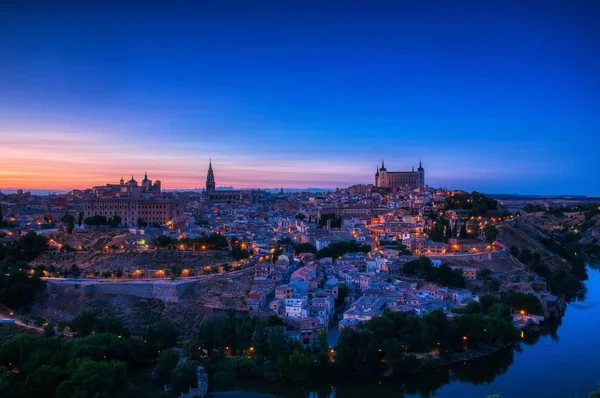 Panoramautsikt Över Den Medeltida Centrum Toledo Spanien Här Erbjuds Katedralen — Stockfoto