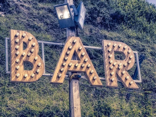 Señal de barra letras iluminadas . — Foto de Stock