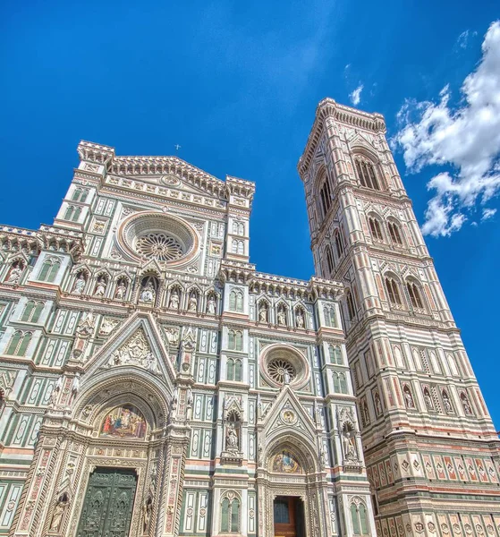 Фасад Duomo Santa Maria Del Fiore . — стоковое фото