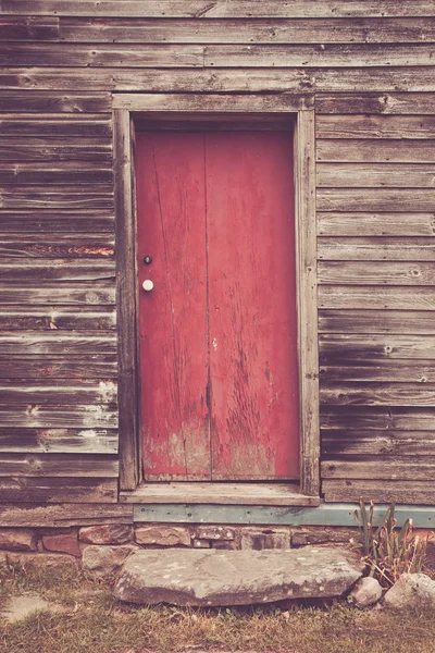 Una Vecchia Porta Con Vernice Sbucciante Una Casa Legno — Foto Stock