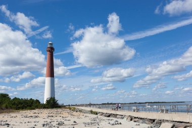Barnegat ışık, Nj - 29 Eylül 2017: İnsanlar yürüyüş ve güzel bir gün balık Barnegat Körfezi