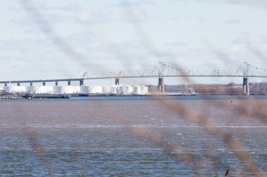 Outerbridge Perth Amboy, New Jersey ve Staten Island, New York bağlayacak uygularken, bir görünüm. South Amboy çekilmiş fotoğrafı.