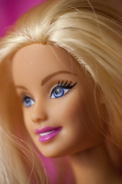 2000'li yıllarda Barbie Bebek