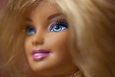 2000'li yıllarda Barbie Bebek