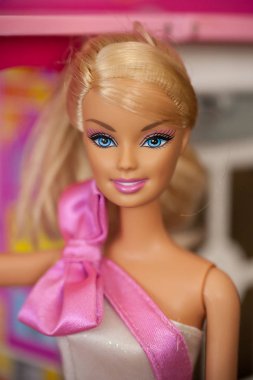 2000'li Yıllara Ait Doğum Günü Barbie Bebek