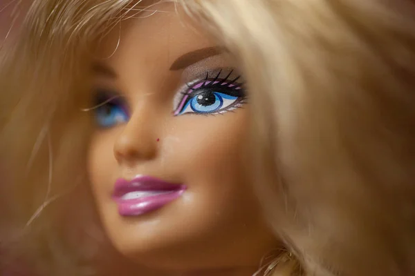 Эра Барби-кукла 2000-х годов — стоковое фото